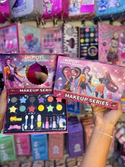 Maquillaje pequeño
